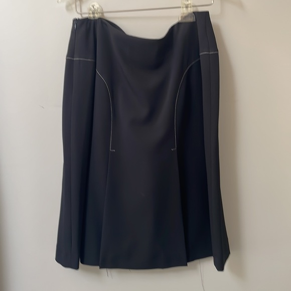 Black two piece suit - Picture 2 of 8